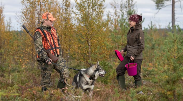 En jägare, en hund och en kvinna.