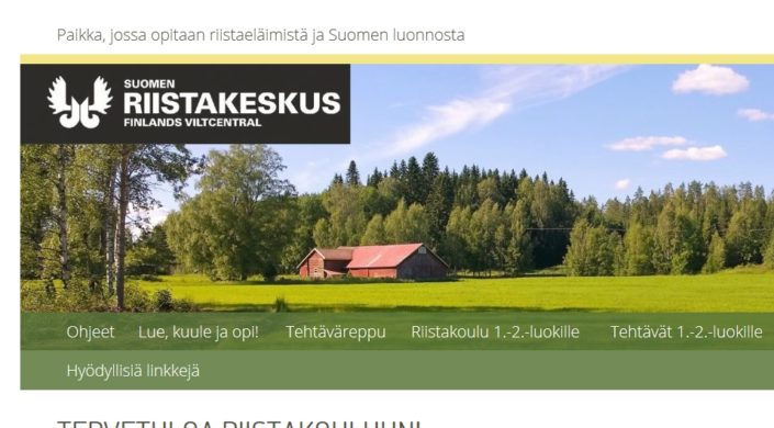 Tervetuloa riistakouluun etusivu, kesäinen peltomaisema.