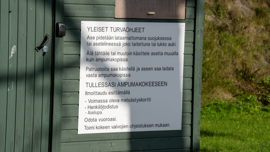 Taulu ampumaradan yleisistä turvaohjeista